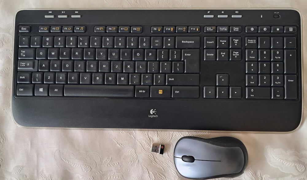Zestaw klawiatura + mysz Logitech Wireless Combo MK520