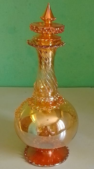 Графин с лебедем