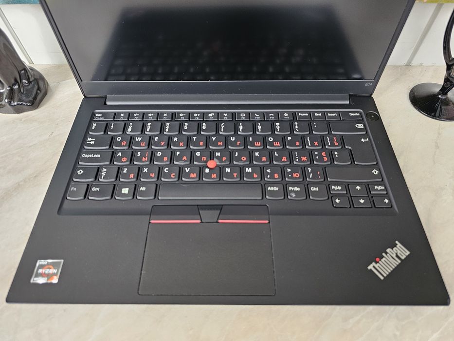 Ноутбуки Lenovo E14 G2 (Ryzen 3/8/256). Є кількість