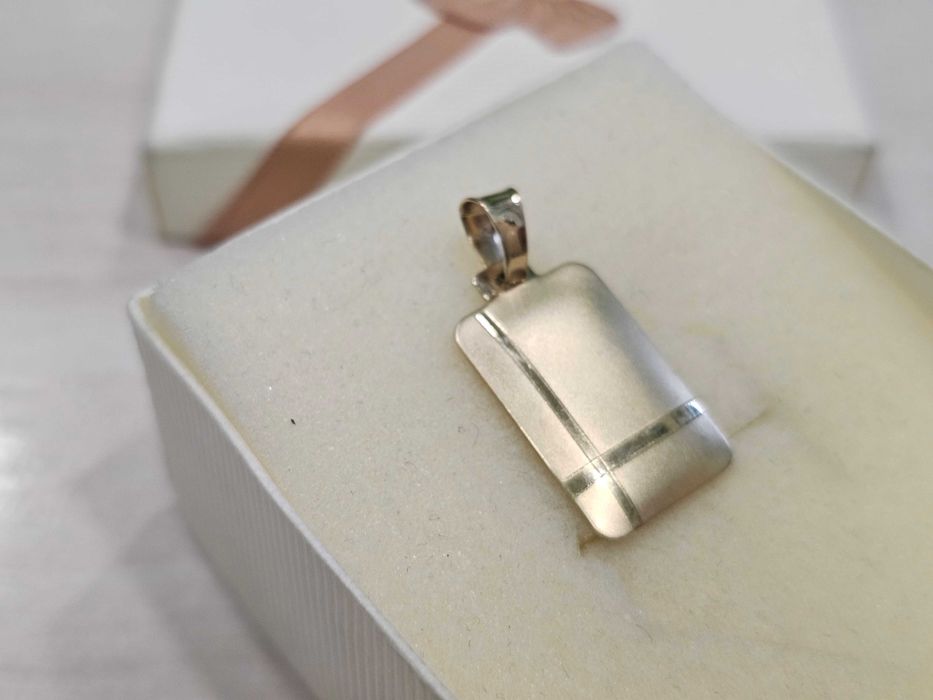 Złota zawieszka męska do graweru z podwójnym paskiem PR 585