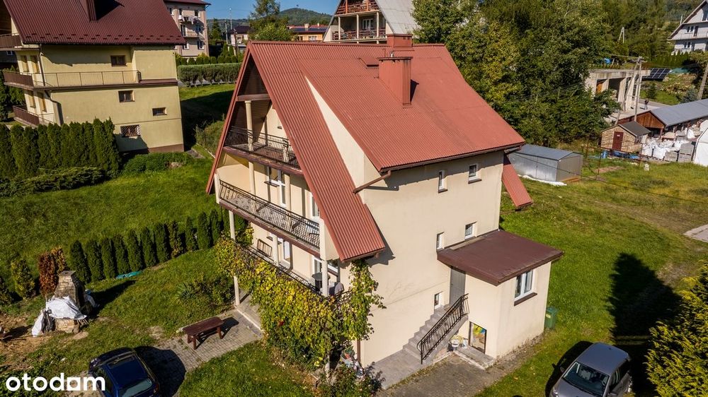 Na sprzedaż dom wolnostojący około 200 m2 w miejscowości Iwkowa.