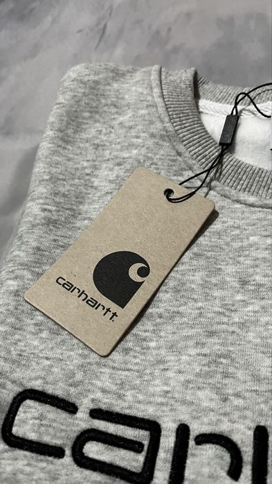 Sweat carhartt cinza