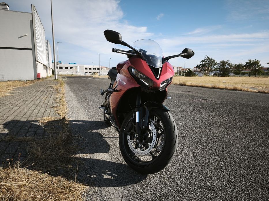 Triumph Daytona 660