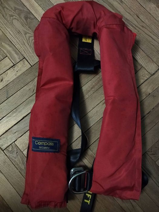 Рятувальний жилет