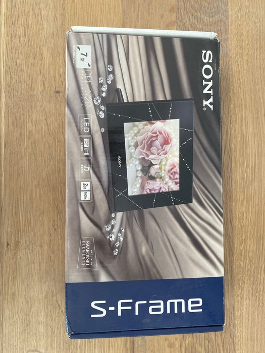 Sony S-Frame DPF-D720