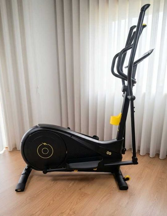 Elíptica Domyos EL520 – Autoalimentada (Sem Fios) – Como Nova