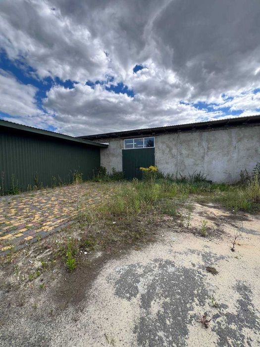 Продаж складів в Голобах