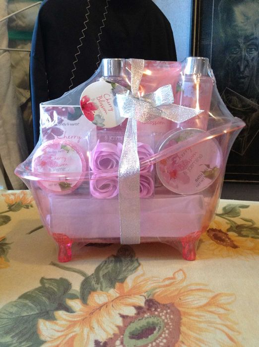 Набор для СПА процедур (ванны, душа), бренд BODY & EARTH, 8 предметов