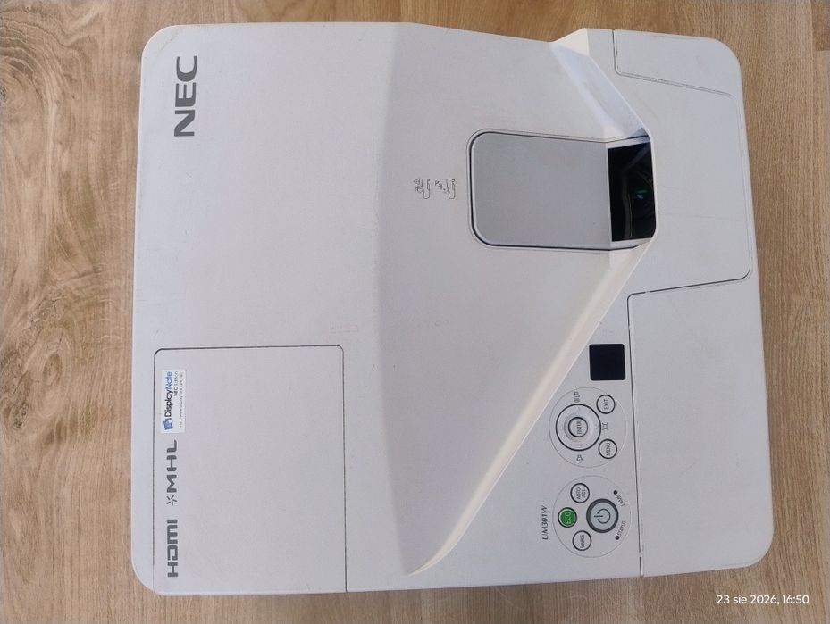 Projektor NEC LCD UM301W HDMI