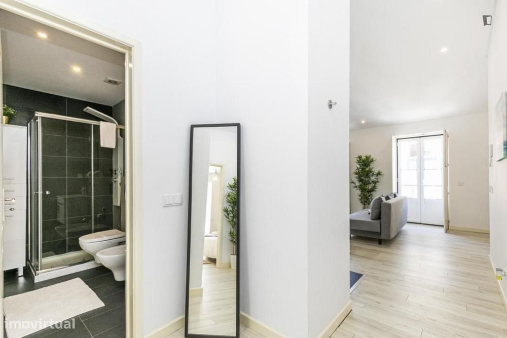 Apartamento com 2 quartos - localizado em Arroios Lisbon