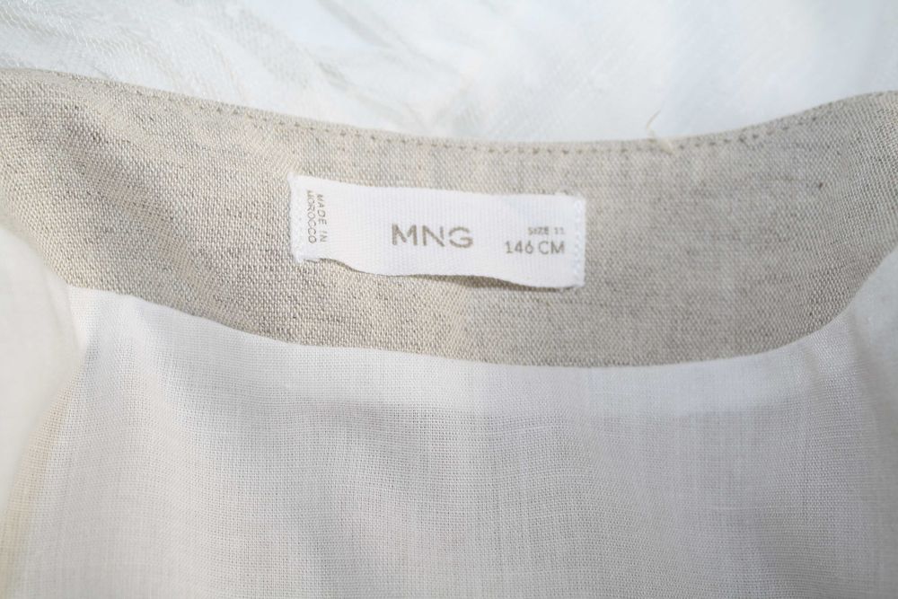 DOIS vestidos cerimónia menina 9 e 11anos. Ofereço sapatos