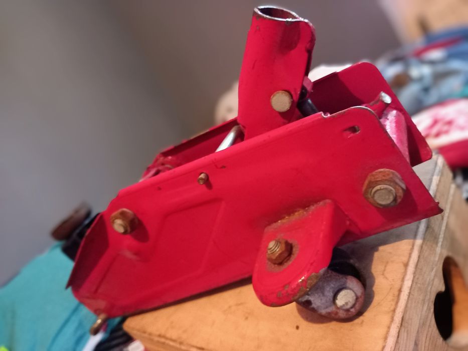 Podnośnik Lewarek Samochodowy