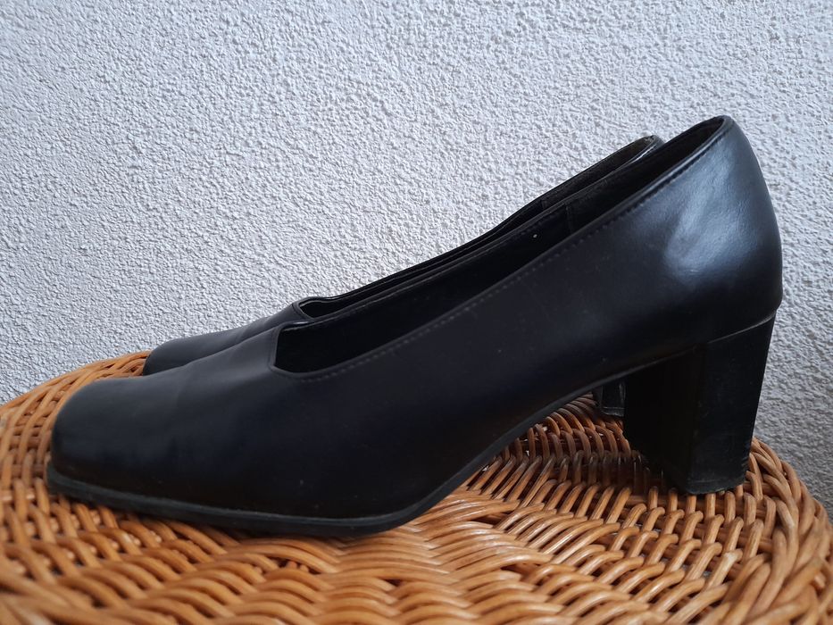 Buty damskie na obcasie