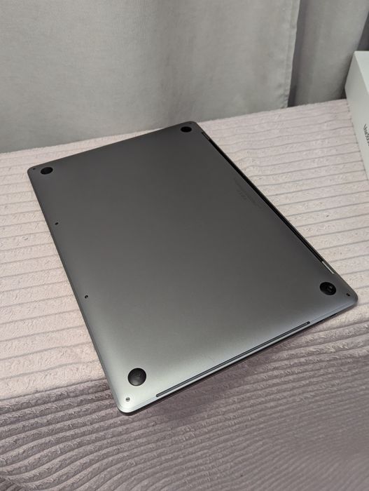 Чудовий! Macbook Pro 15.4' 2019 (2020) 16/250 Intel i7 Radeon Pro 555