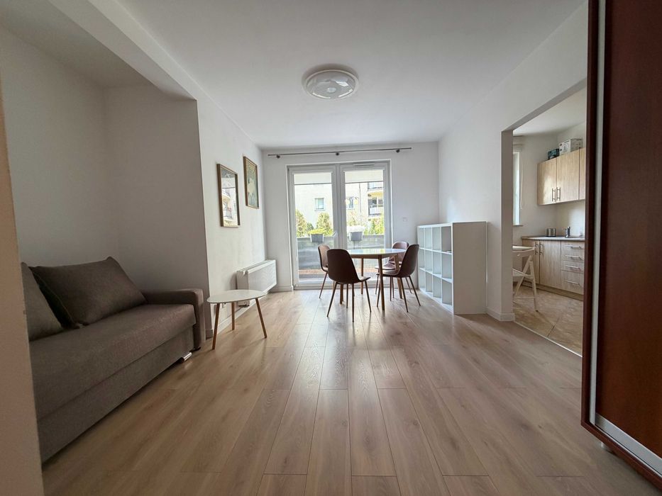 Ursus, ul. Rakuszanki - kawalerka 35  m2, garderoba, duży TARAS - 2.600 z czynszem