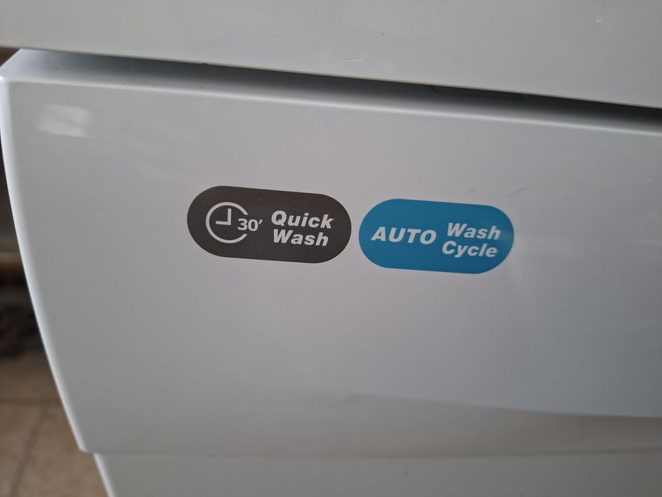 Máquina lavar loiça zanussi