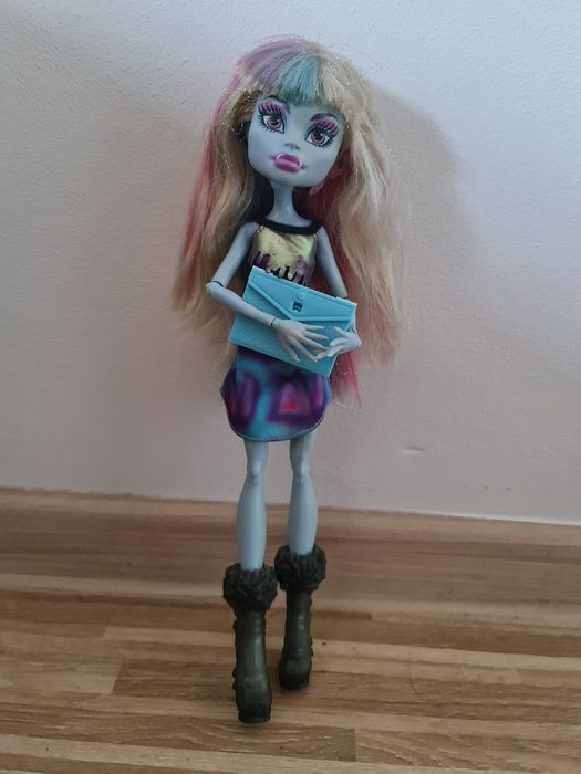 Sprzedam lalkę Monster High Abbey