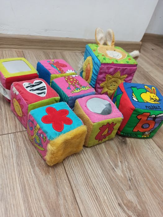 Klocki, kostki materialowe, dzwiekowe