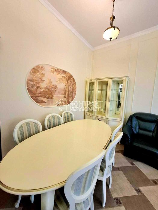 Продам будинок котедж 307 м2, з бомбосховищем, м. Студентська