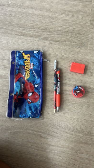 Estojos diversos Da Disney