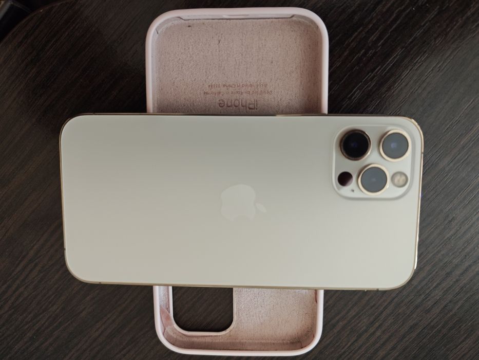 Продам iPhone 12 Pro