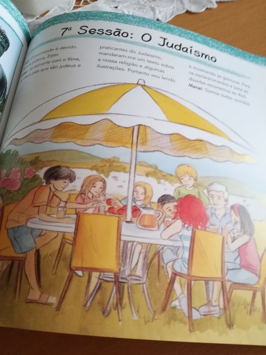 Livro didático infanto-juvenil "As religiões"