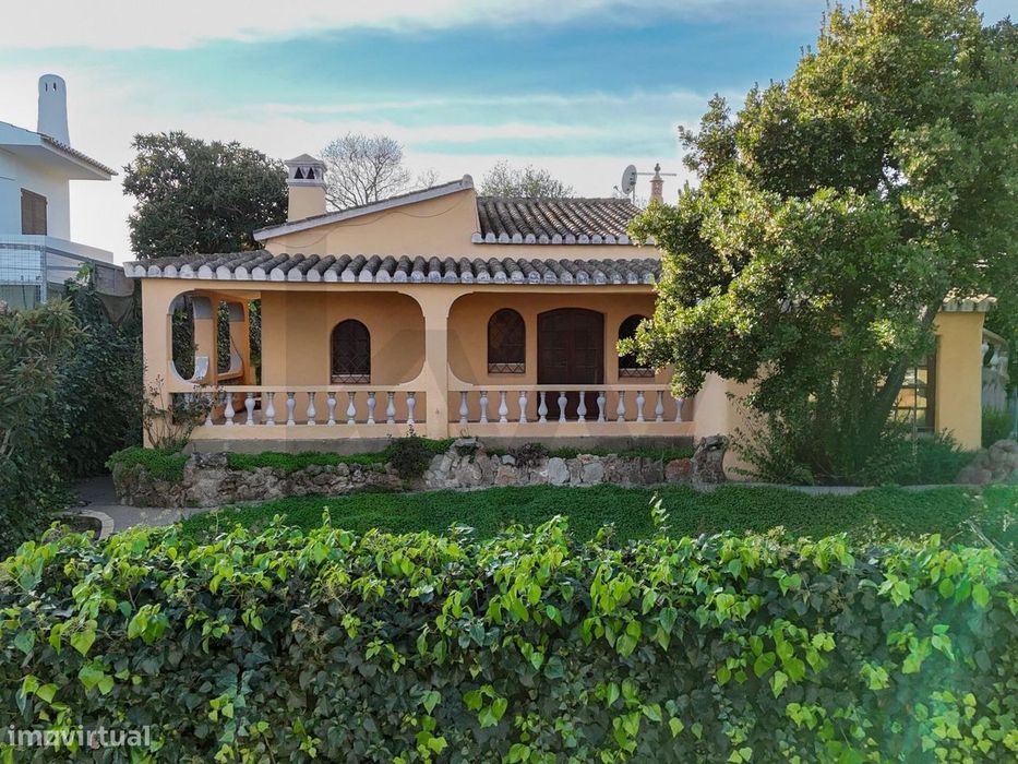 Moradia T3+1 – Urbanização Monte Rosa, Quelfes | Olhão