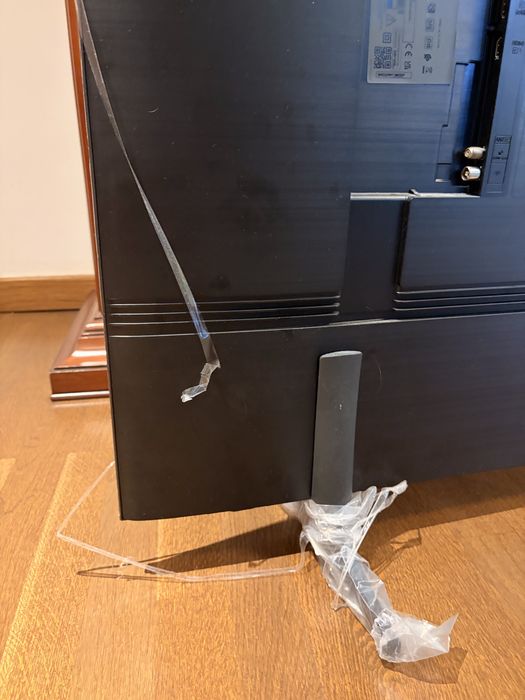 Samsung QLED 65” QE65Q65AAU - Para Peças