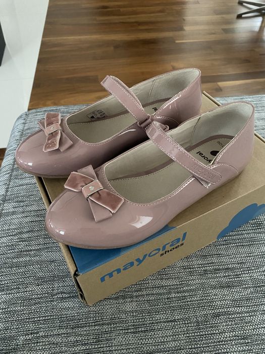 Lakierowane baleriny Mayoral roz. 36