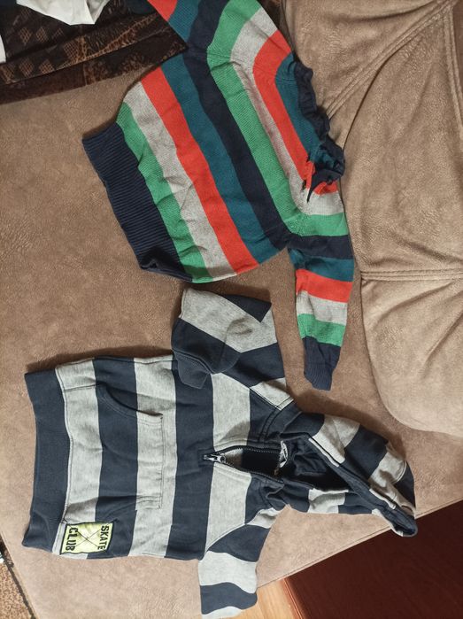 Продам теплі светри для хлопчика