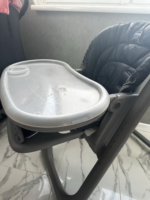 Стільчик chicco poly magic