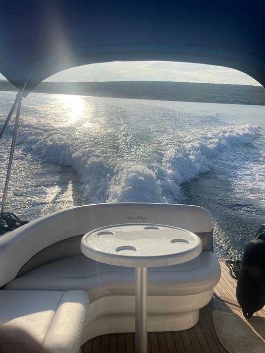 Jacht motorowy Sea Ray 260 Sundance