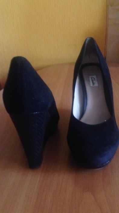 Туфли замшевые Clarcs