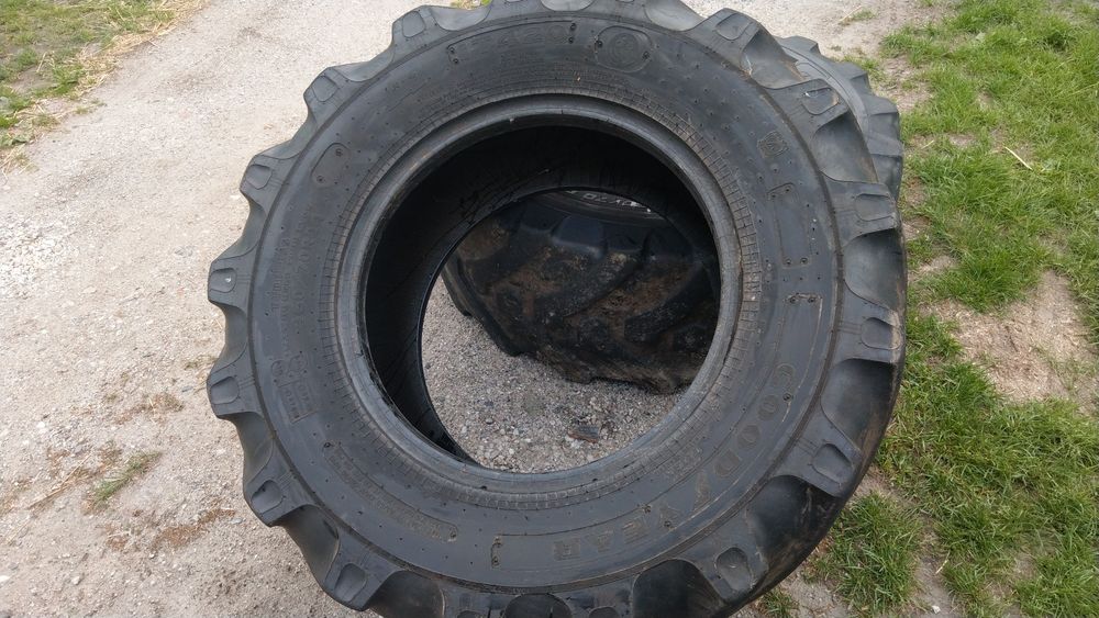 Opony 460/70R24 12PR NHS 17,5LR24 Claas ładowarka Manitou JCB Merlo