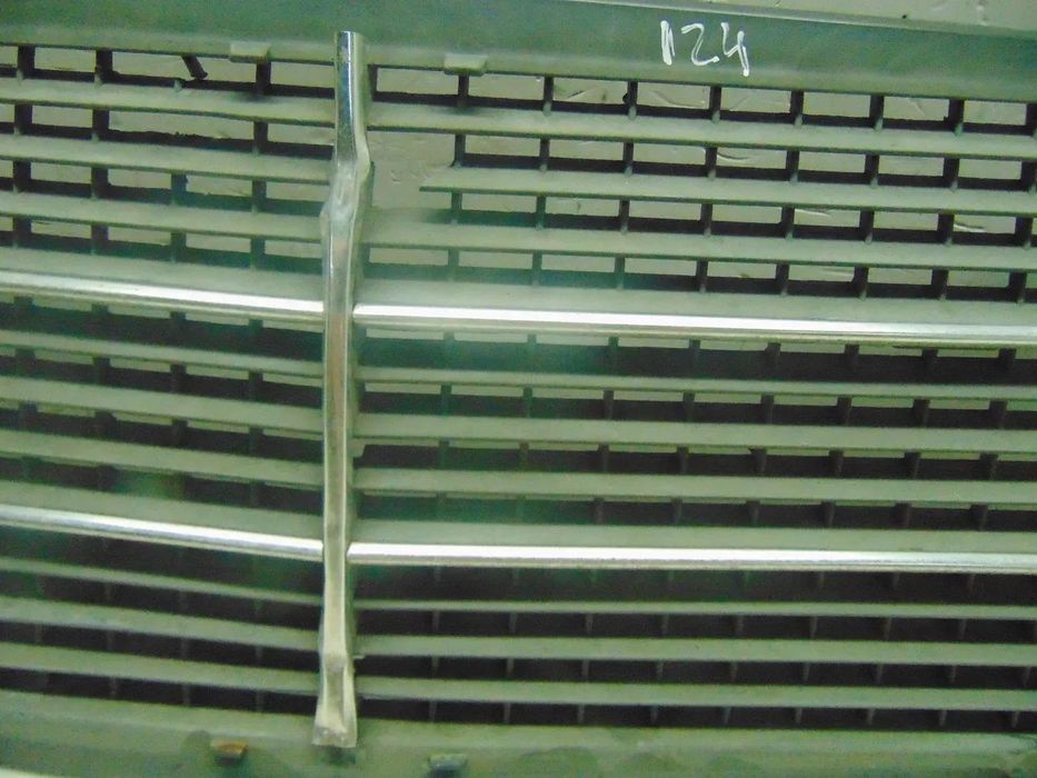 Mercedes W124 Grelha interior " nova de stock antigo
