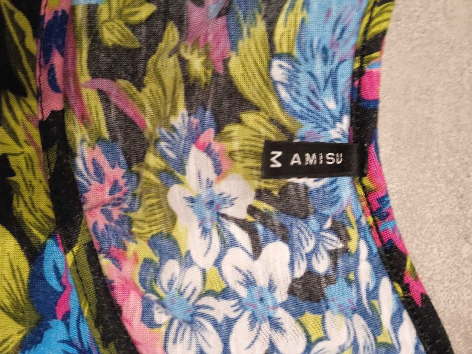 Bluzka krótki rękaw w kwiaty. AMITSU.