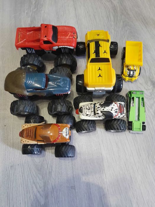 Samochody na resorach