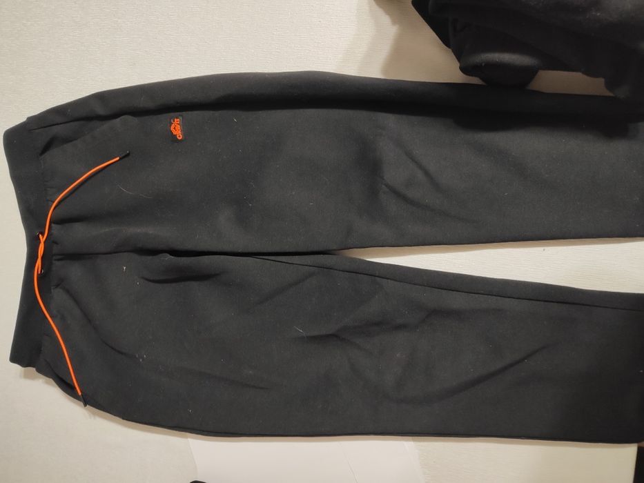 Przedam Spodnie dresowe