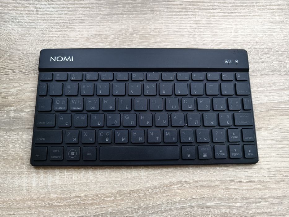 Беспроводная клавиатура с подсветкой Nomi KBB-302 black