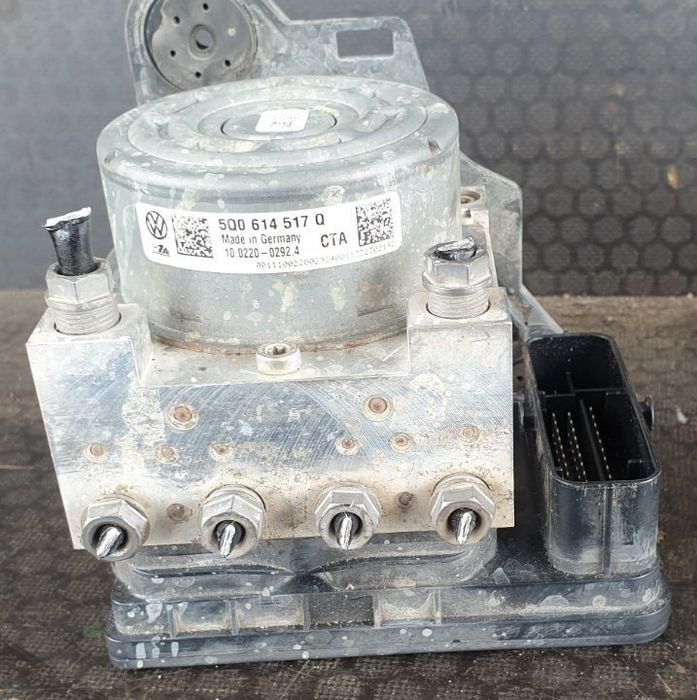 pompa hamulcowa abs 5q0907379r 5q0614517q seat leon iii 2.0 tdi dsg