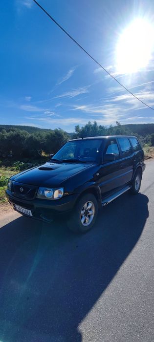 Nissan Terrano II - 7 lugares - Ano 2000
