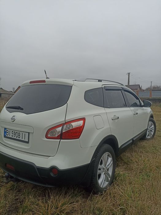 Автомобіль Nissan Qashqai +2
