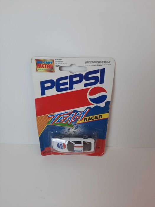 3 carros de colecção Pepsi (na caixa original)