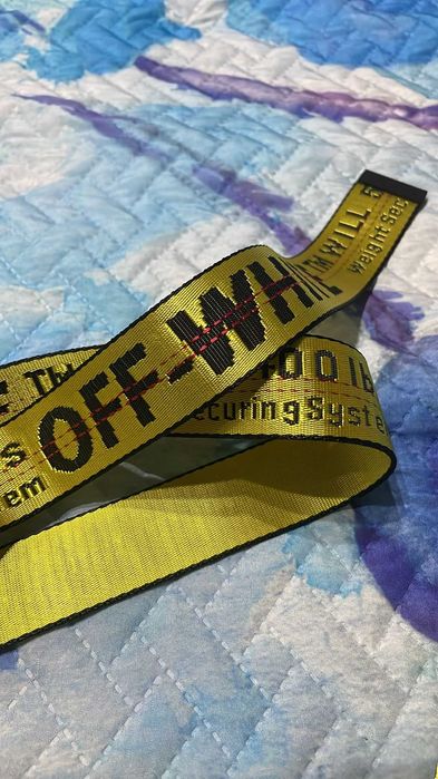 Cinto Off-White Amarelo