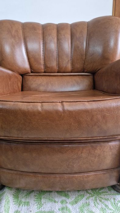 Sofá-cama 3 lugares + 2 cadeirões Excelente Estado