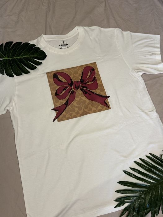 Футболка жіноча Coach