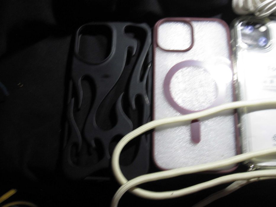 etui do telefonow iphone 15 i inne