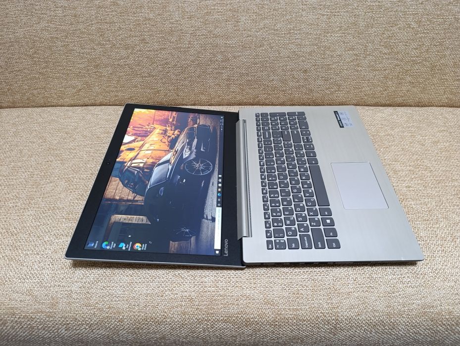 Lenovo 330-15IKB/i3-6006/8 RAM/SSD 128Gb+HDD 500GB/Geforce 920MX 2Gb