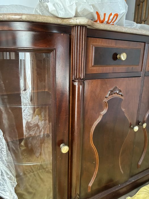 Aparador antigo madeira com tampo marmore