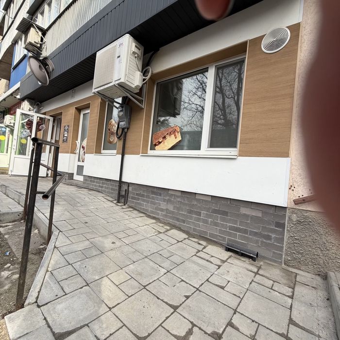 Продам комерційне приміщення вільного призначення